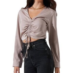 NWOT|ASTR The Label|Satin|V-neck|Ruched|Long Sleeved|Crop|Blouse|sz M|Mushroom